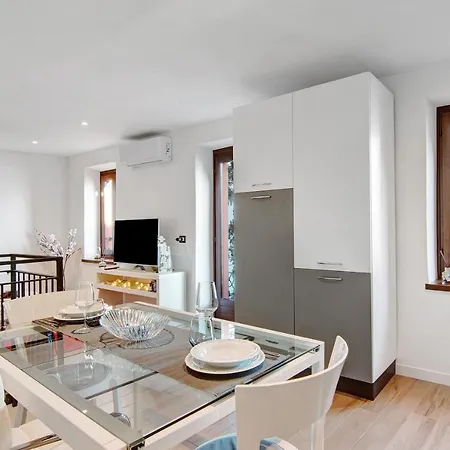 Fogazzaro View Apartment Oria (Como)